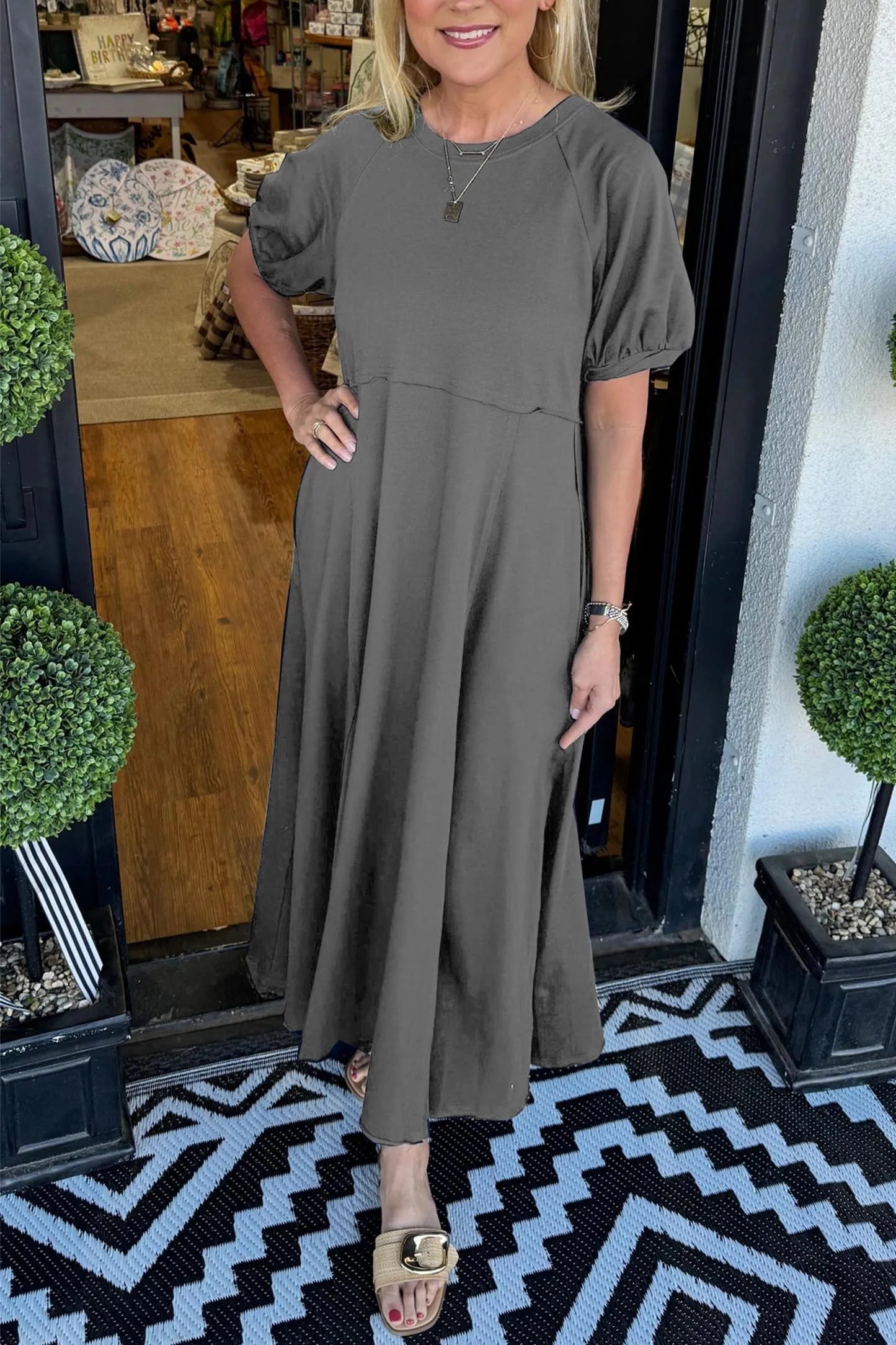 Chic Puff Sleeve Round Neck Maxi Dress