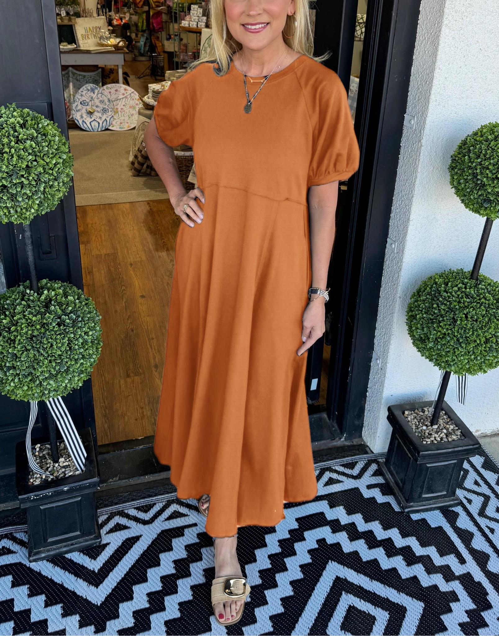 Chic Puff Sleeve Round Neck Maxi Dress