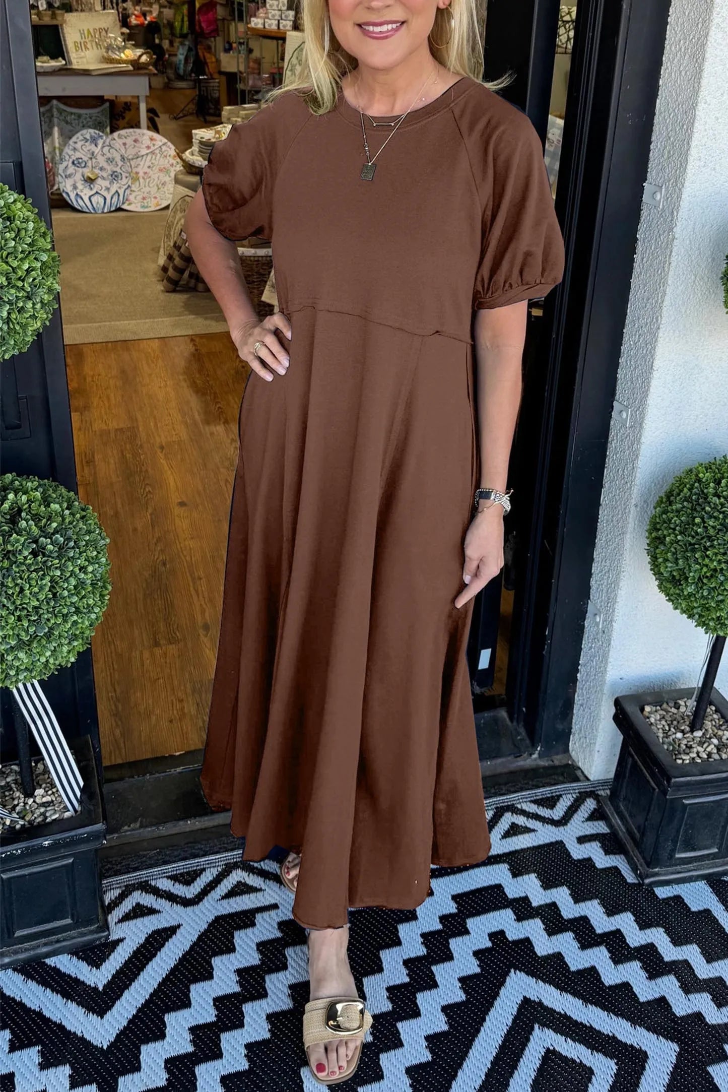 Chic Puff Sleeve Round Neck Maxi Dress