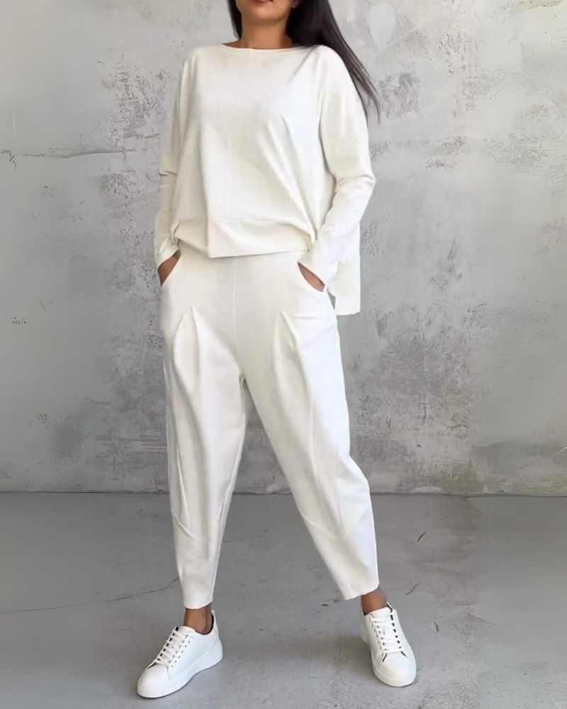 Jackquelin™ Sophisticated Lounge Collection