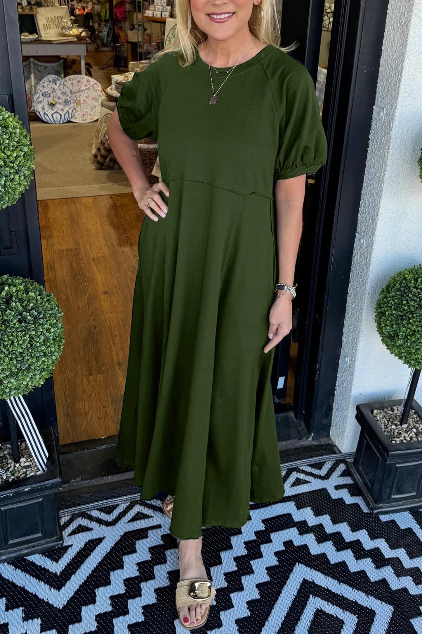 Chic Puff Sleeve Round Neck Maxi Dress
